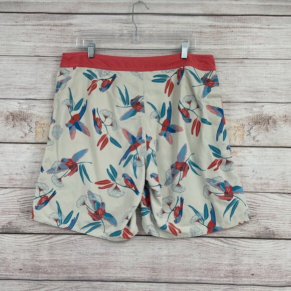 Patagonia Wavefarer Tropical Bird Print 19" Boardshorts Men's 36 White/Blue/Pink - Picture 2 of 8